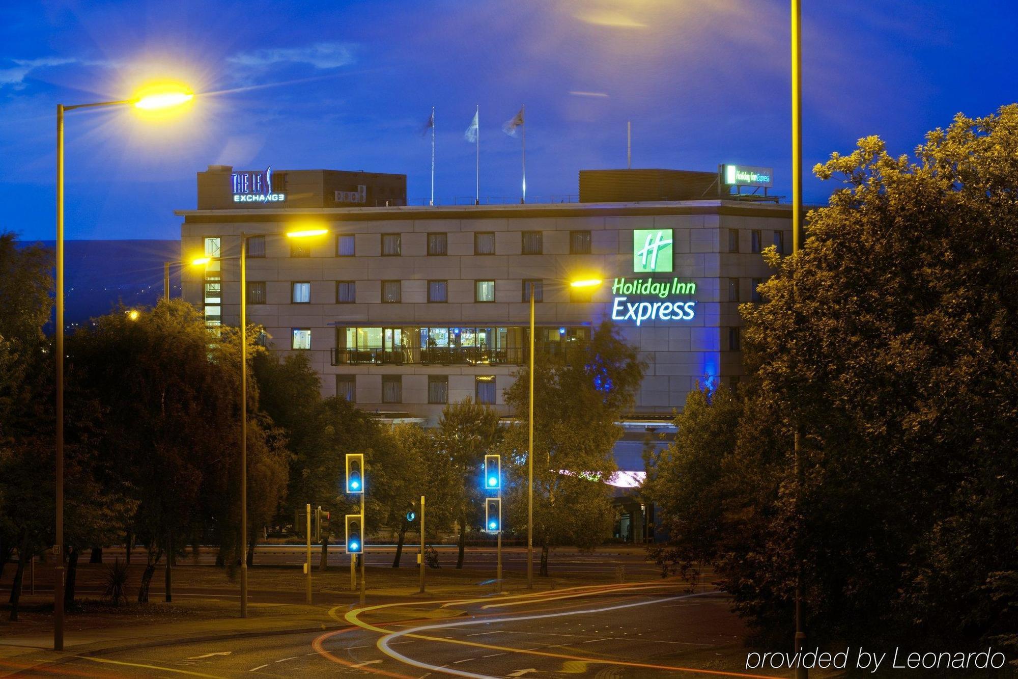 Holiday Inn Express Bradford City Centre By Ihg Exterior foto